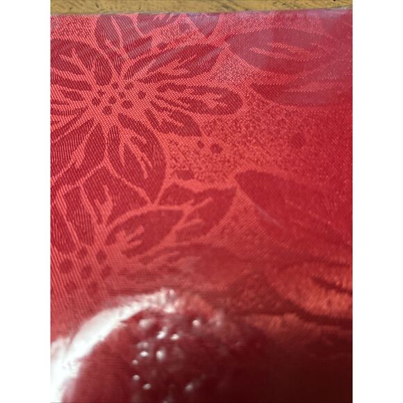 New Better Home POINSETTIA DAMASK Red fabric napkins 2 Packs Of 2 Total 4 size 1 - Picture 5 of 7
